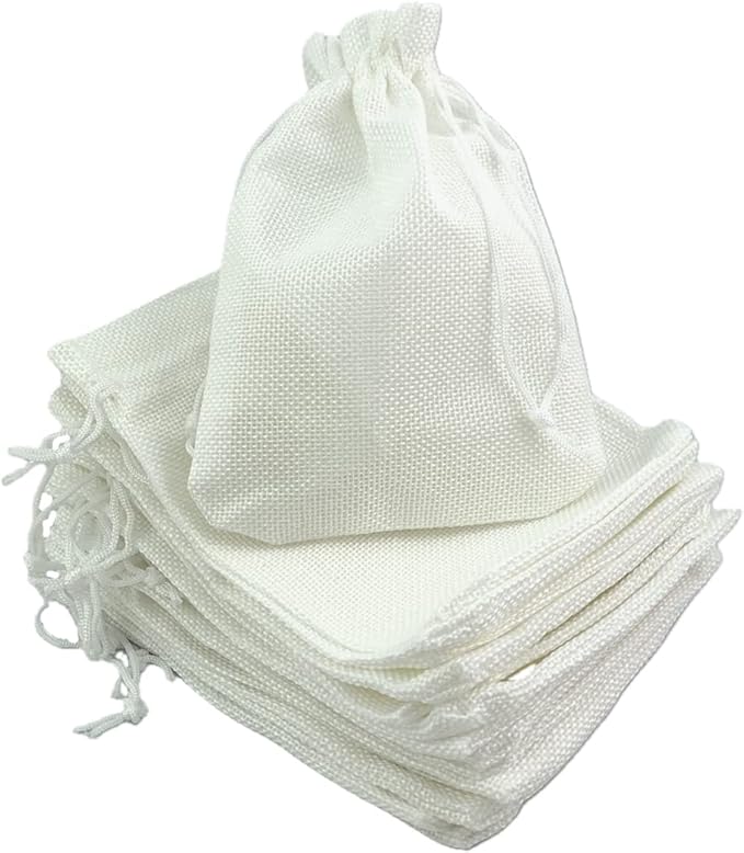 Palmhomee Pack of 25 Burlap Gift Bags with Drawstring Linen Jewelry Pouches Wedding Hessian Jute Bags for Birthday and Treat Pouches Party Wedding Favors Gift (5x7 Inch, White)