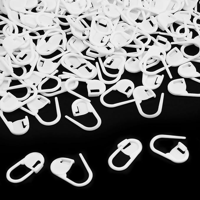 150 PCS Plastic Knitting Stitch Markers for Crocheting, Crochet Stitch Marker for Yarn Crafts Knitting Weaving Locking Plastic Safety Pins Crochet Supplies Accessories, White