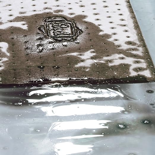 PIG Oil Mat - Oil-Only Absorbent Mat Pad - 100 Pads per Dispenser Box - 15" x 20" Pad - Absorbs up to 28 Ounces per Pad - Heavyweight - MAT440