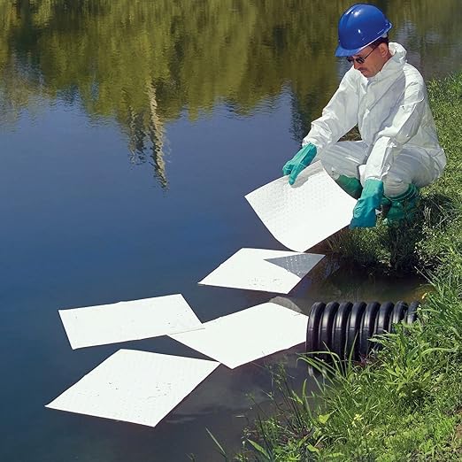 PIG Oil Mat - Oil-Only Absorbent Mat Pad - 200 Pads per Bag - 15" x 20" Pad - Absorbs up to 14 Ounces per Pad - MAT423