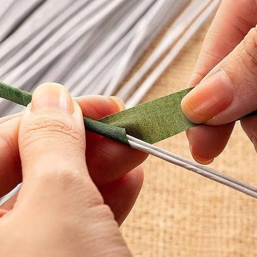 Juvale 600-Pack White 18 Gauge Floral Wire Stems - 16 in Length - Pre-Cut & Bendable Craft Wire - for DIY Artificial Flower Arrangements