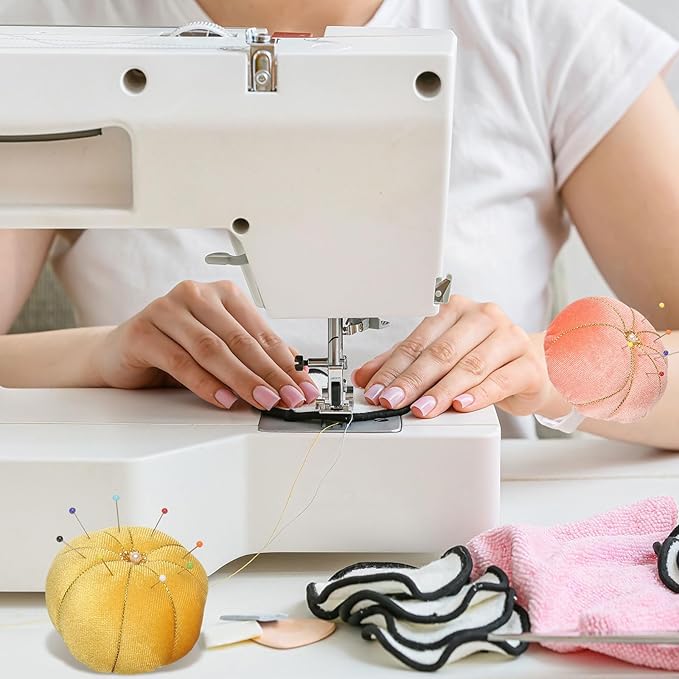 HARFINGTON Wrist Pin Cushion Wristband Sewing Pincushion Polyester Pin Holder Wearable Pumpkin Shaped Needles Wristband with 100 Head Needles for Sewing Quilting DIY Crafts, Black