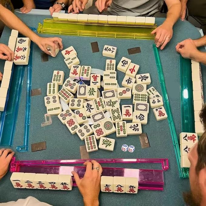 Mahjong Stand with Push Rod, Multifunctional Mahjong Stand with Push Rod, Set of 4 with 4 dice, Easy to Carry American Style Mahjong Colorful