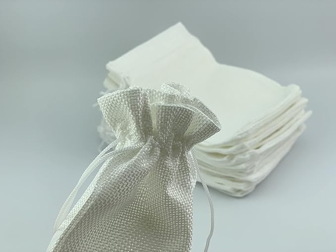 Palmhomee Pack of 25 Burlap Gift Bags with Drawstring Linen Jewelry Pouches Wedding Hessian Jute Bags for Birthday and Treat Pouches Party Wedding Favors Gift (5x7 Inch, White)