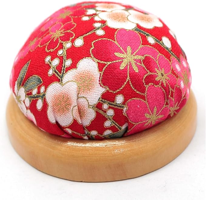 Fbshicung Wooden Base Pin Cushions Japanese Style Pin Holder Handmade DIY Sewing Tools Needle Pincushions Cute Needle Holder Round Clip Holder Sewing Accessories(Red)
