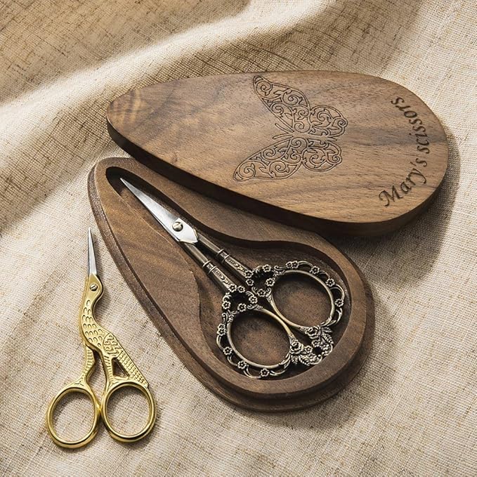 Vintage European Scissor With Customize Case Stainless Steel Personalized Engraved Name Scissor Wood Box for Cross Stitch Cutting Embroidery Sewing Handcraft Craft Art Work DIY Tool Needlework