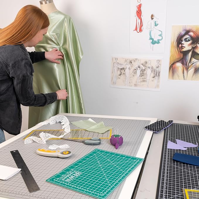 Breman Precision 9x12 Inch Self Healing Cutting Mat - 2-Sided 5-Ply PVC Green/Black Cutting Mats for Crafts, Sewing, Quilting and DIY Projects - Durable and Non-Slip Design with Precise Grid Lines