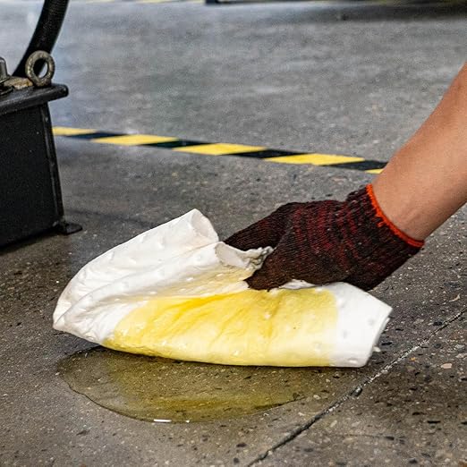 Oil Absorbent Pads | 16"x20" Oil-Only Spill Mat 100-Pack | Industrial Spill Control for Oil & Fuel(32 Gal/Box) | Repels Water Absorbing Sheets