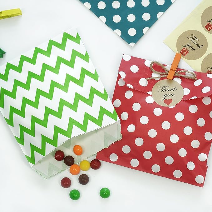 KEYYOOMY 200 Pcs Black Candy Buffet Bags - Small Polka Dot Paper Treat Bags for Wedding & Birthday Party (5 x 7 inch)
