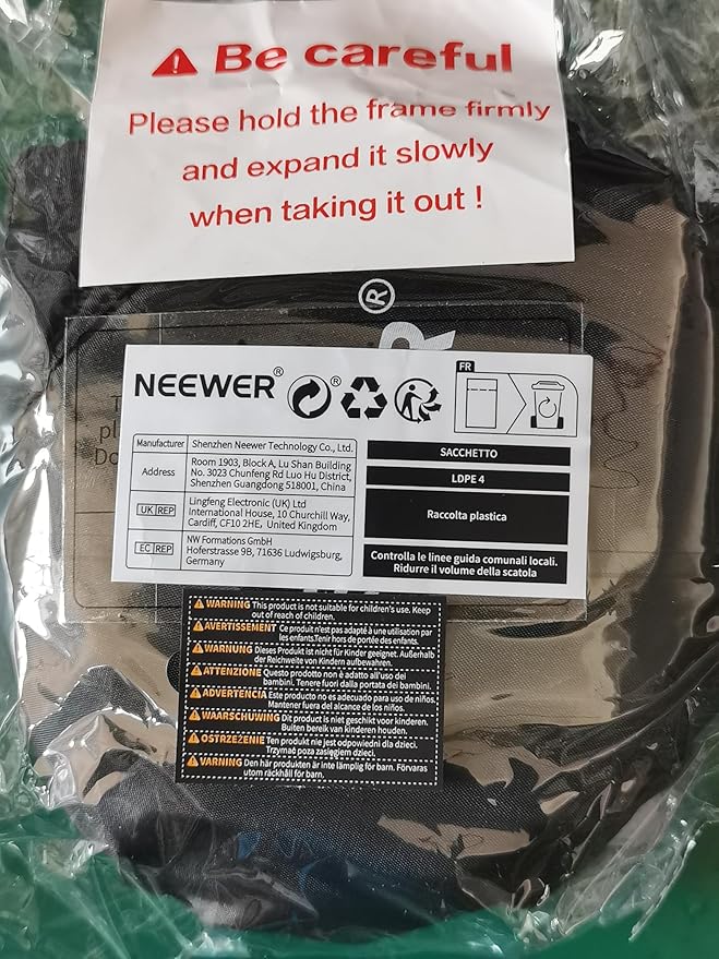 NEEWER 12"/30cm Light Reflector Light Diffuser 5 in 1 Collapsible Multi Disc with Bag - Translucent, Silver, Gold, White, and Black for Photography