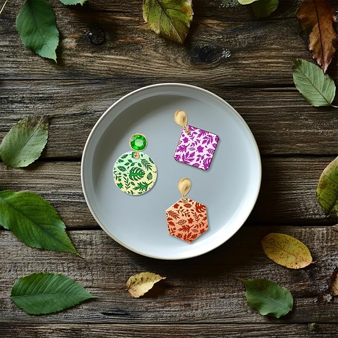 CHGCRAFT Autumn Leaves Pattern Polymer Clay Texture Sheet Plants and Maple Leaves Silicone Texture Mat for Polymer Clay Making Earrings Jewelry DIY Crafts 5.5 × 5.5 Inch