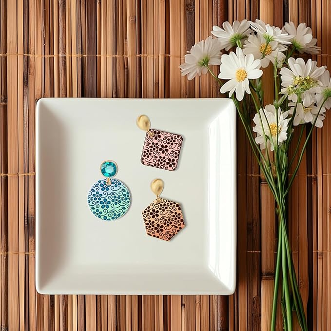 CHGCRAFT Vine Small Flowers Pattern Polymer Clay Texture Sheet Plant Leaves Silicone Texture Mat for Polymer Clay Making Earrings Jewelry DIY Crafts 5.5 × 5.5 Inch